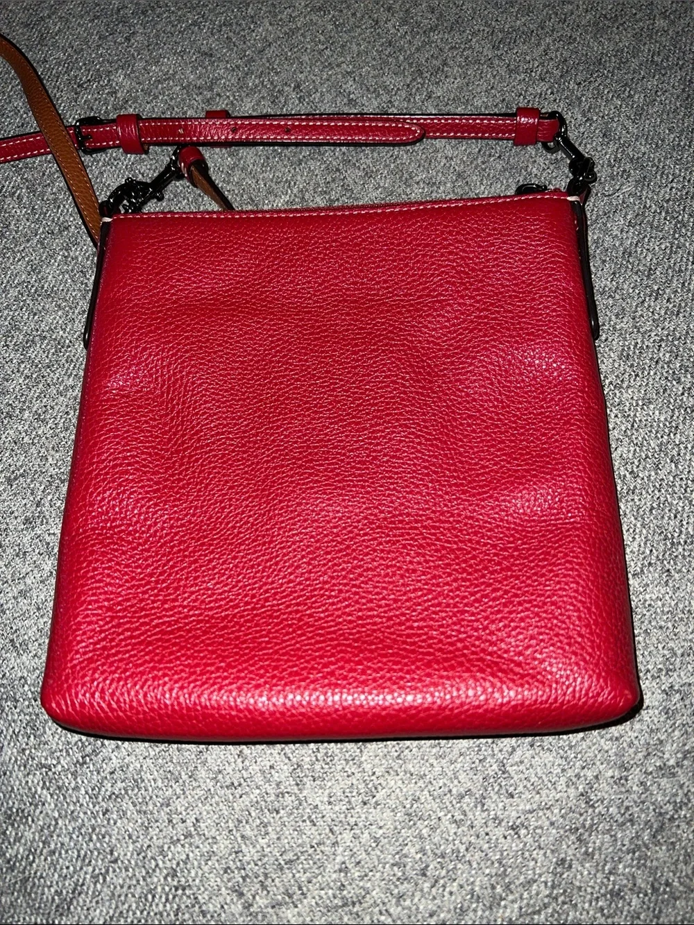 Coach x Disney Minnie Mouse Red Pebbled Leather Crossbody EUC